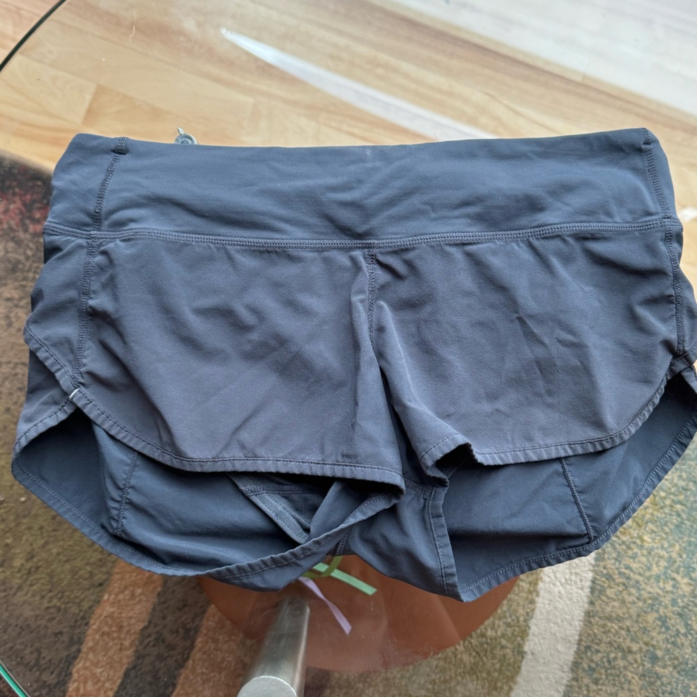 Grey lululemon speed up 2.5” shorts